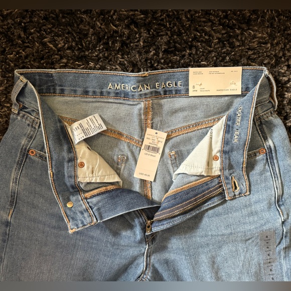 AE Size 8. High-rise Short Length Baggy Jean. - Picture 4 of 12
